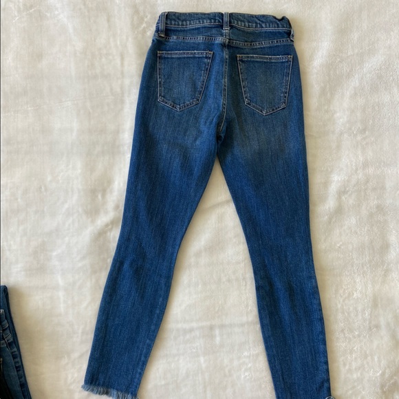 Three (3) Pairs Current Elliott Mid Rise Jeans 25 - Picture 5 of 9
